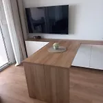 Luris شقة