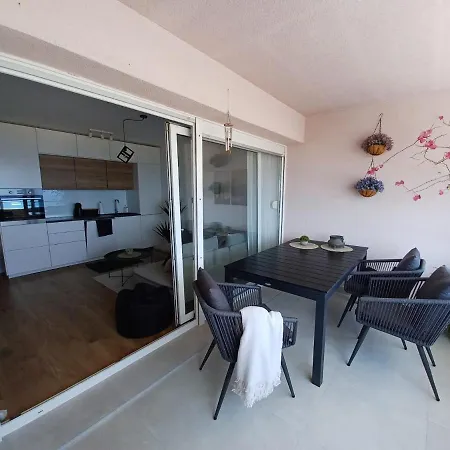 Apartment Luris *