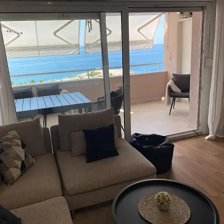 Apartament Luris *