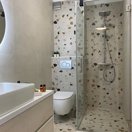 Apartament Luris *